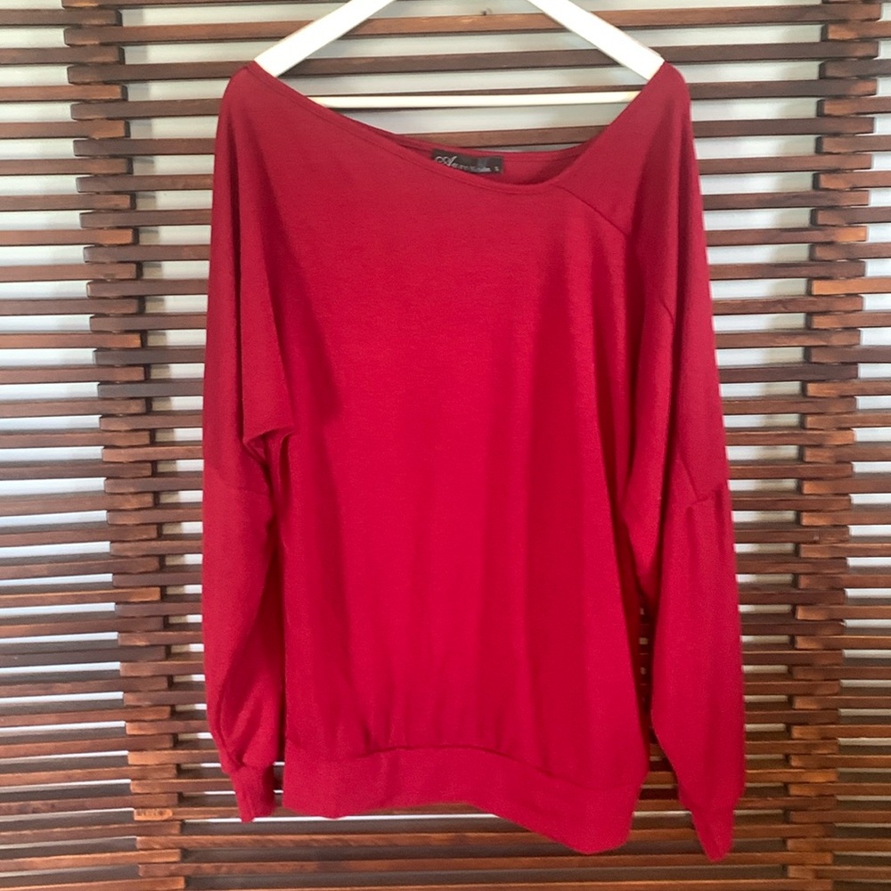Auxo Collection sweater
